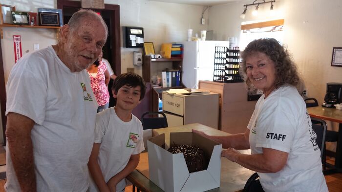 They Started By Sharing Extra Garden Vegetables. It Grew Into A Food Bank That Has Fed Thousands For 30 Years