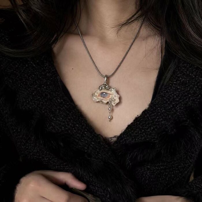 Nyra Collection