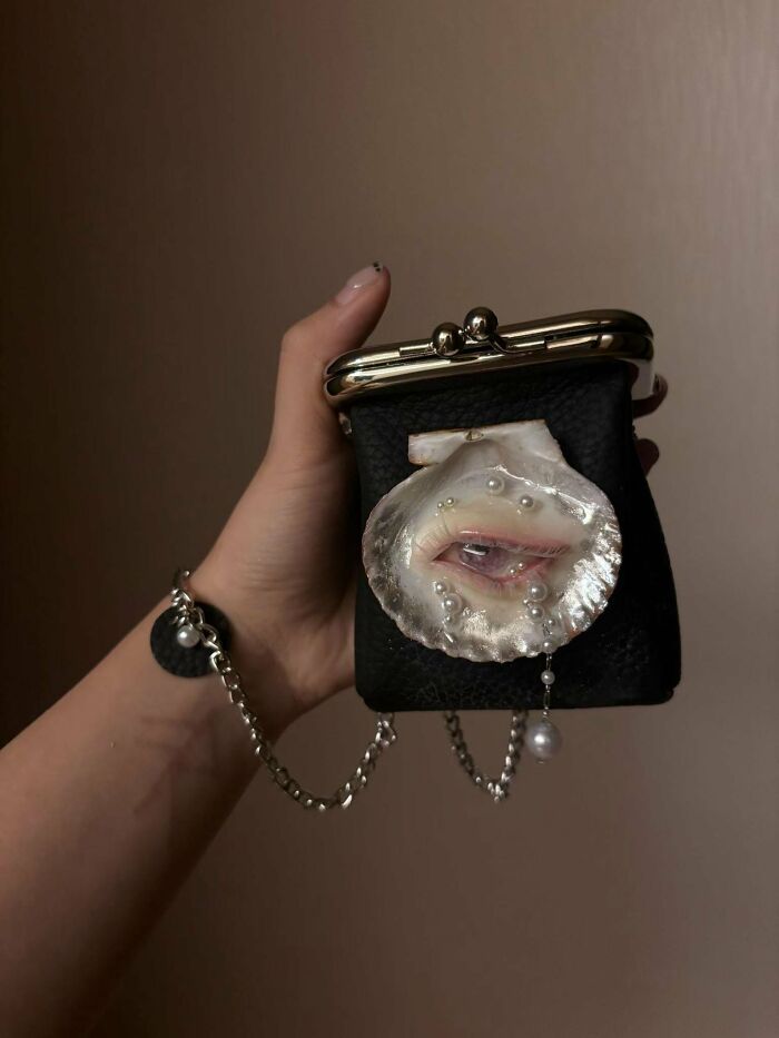 Oyster Eye Mini Crossbody Bag