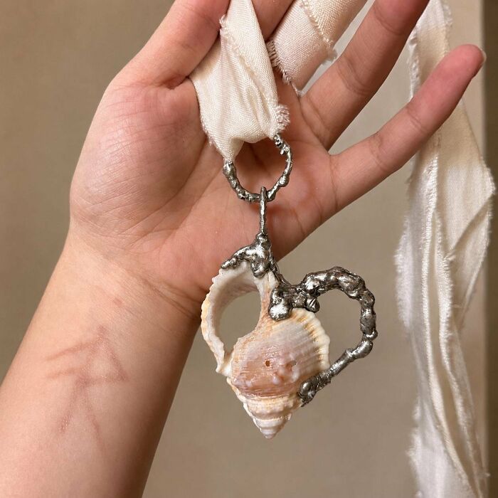 Spiked Conch Loop Talisman