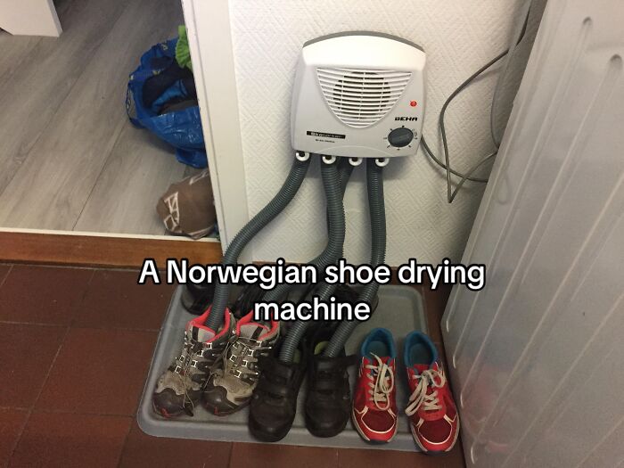 Norwegian shoe drying machine with tubes connected to multiple shoes