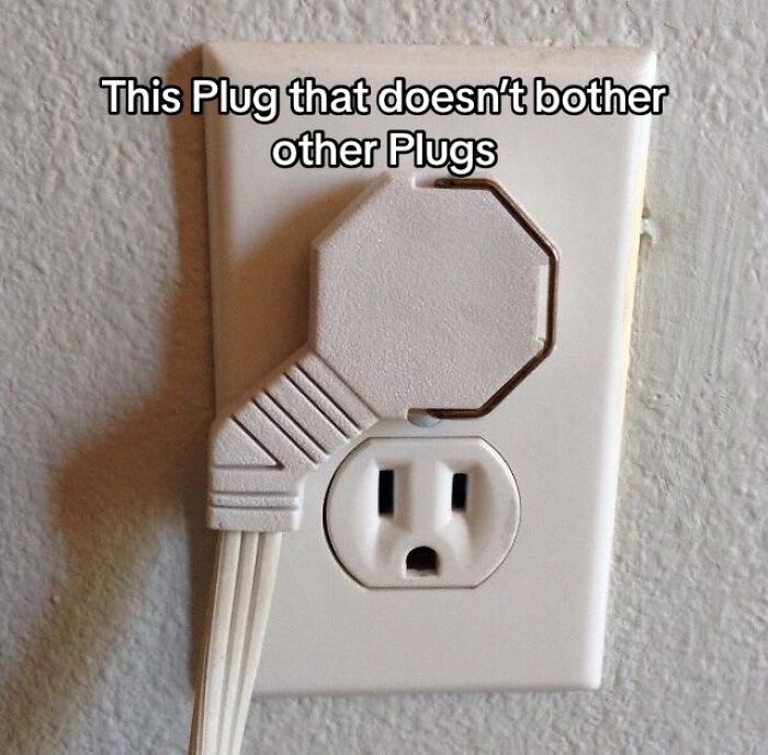 Unique plug design allowing use of other plugs simultaneously
