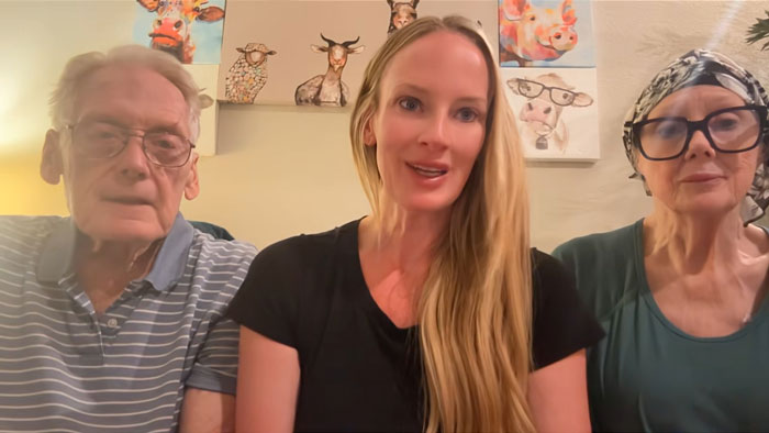 Daughter defends her dad with her parents sitting beside her Daughter defends her dad with her parents sitting beside her