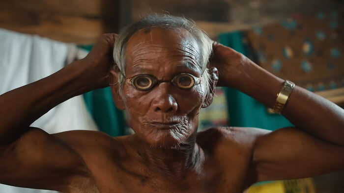 Isolated Tribe Can Swim Underwater For Long Hours, Which Has Developed A "New Mutant Gene" Isolated Tribe Can Swim Underwater For Long Hours, Which Has Developed A "New Mutant Gene"