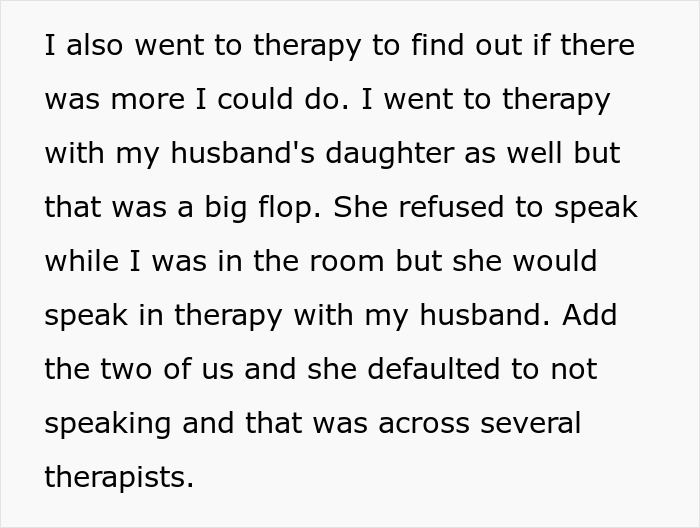 Black text detailing a stepmom going to therapy with her husband's daughter and husband to fix their relationship.