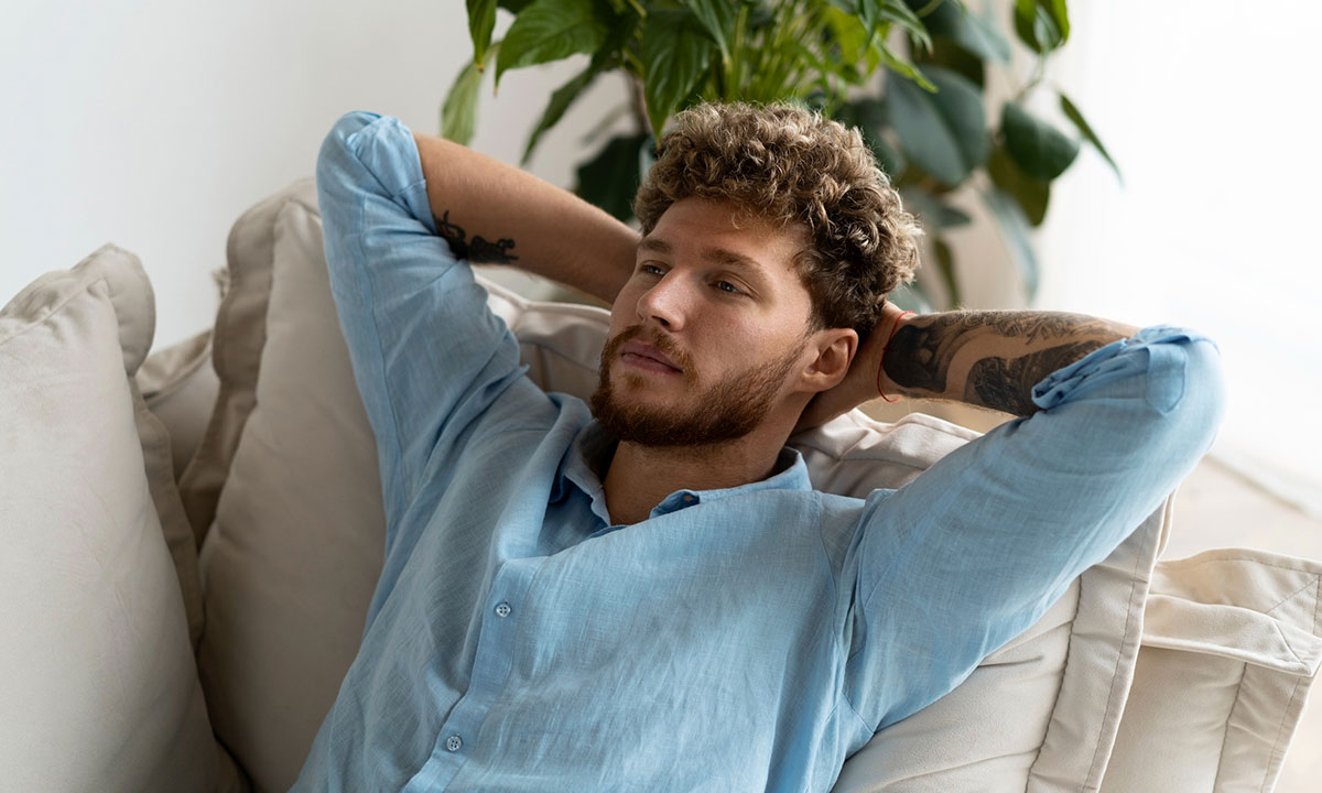 Woman Pays For Everything For 2 Years, Jobless BF Still Thinks Her Money Needs His Financial Advice