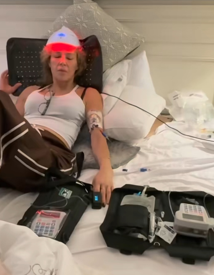 &lsquo;Embarrassed&rsquo; Brandi Glanville Breaks Down Over Asking Fans For Money Amid Ongoing Facial Disfigurement