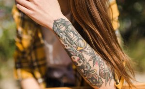 Guy Warns Girlfriend For A Year That Tattoos Would End Their Relationship, She Calls His Bluff