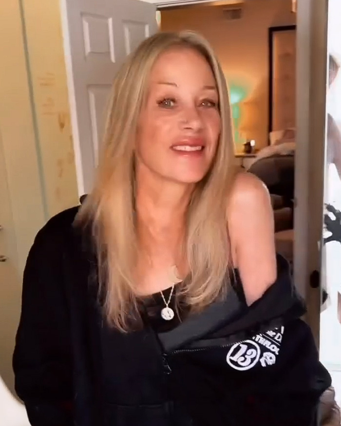 Christina Applegate Sparks Fresh Concern After Appearing In First Photos Since Four-Month Hospital Stay Christina Applegate Sparks Fresh Concern After Appearing In First Photos Since Four-Month Hospital Stay