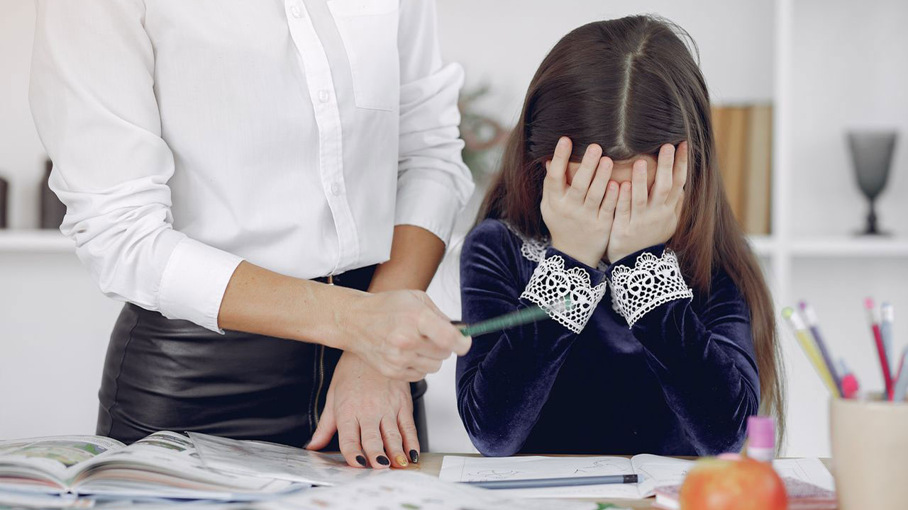 Student Finds A Perfect Way To Drive Her Teacher Crazy After Making Her Life Miserable