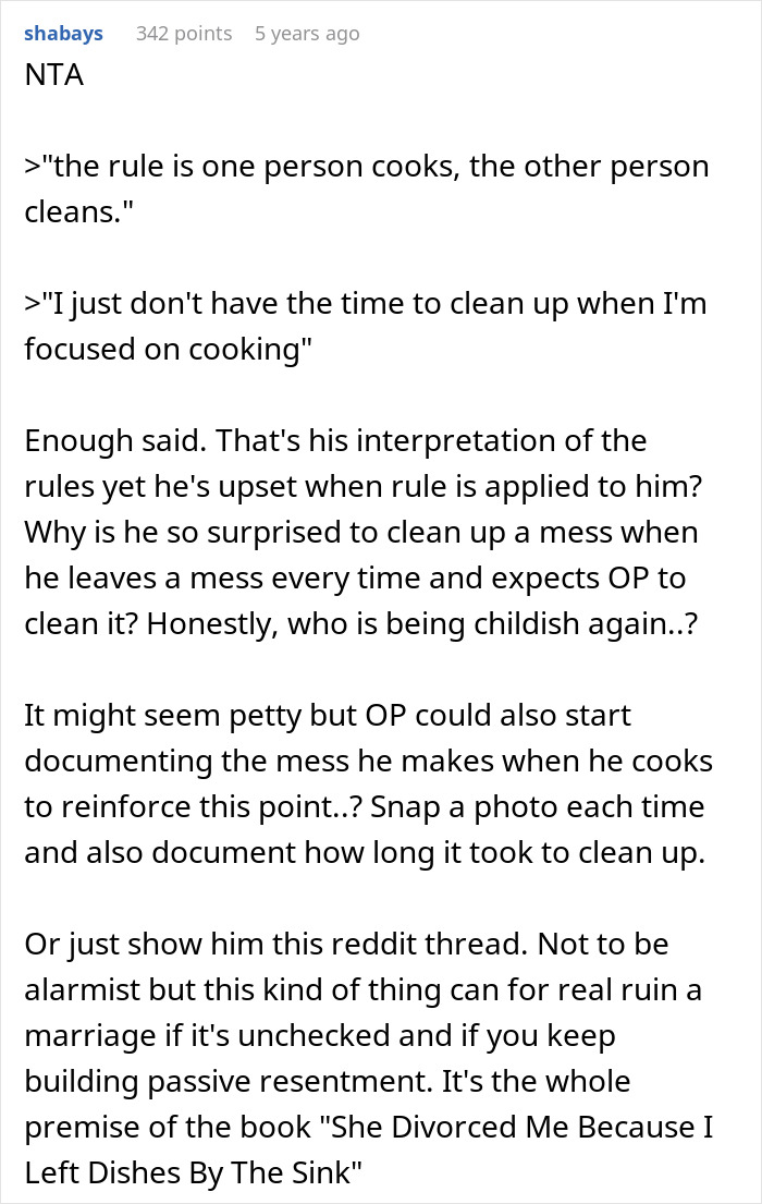 Woman Stops Cleaning As She Cooks To Prove A Point, Husband Still Doesn't Get It Woman Stops Cleaning As She Cooks To Prove A Point, Husband Still Doesn't Get It