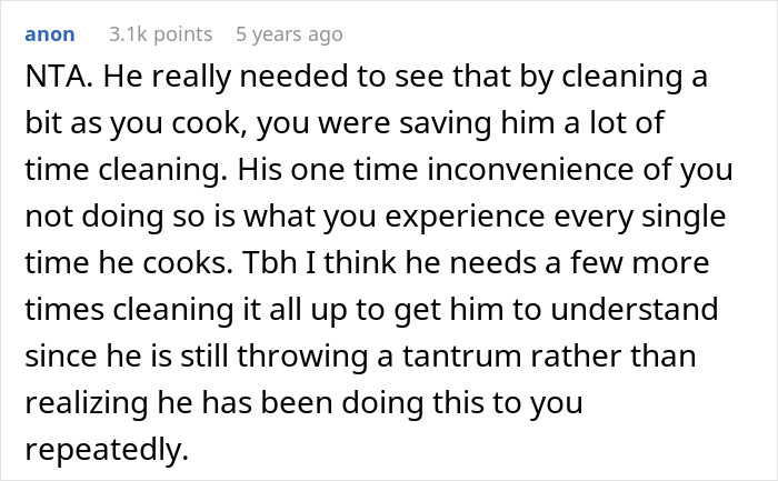 Woman Stops Cleaning As She Cooks To Prove A Point, Husband Still Doesn't Get It Woman Stops Cleaning As She Cooks To Prove A Point, Husband Still Doesn't Get It