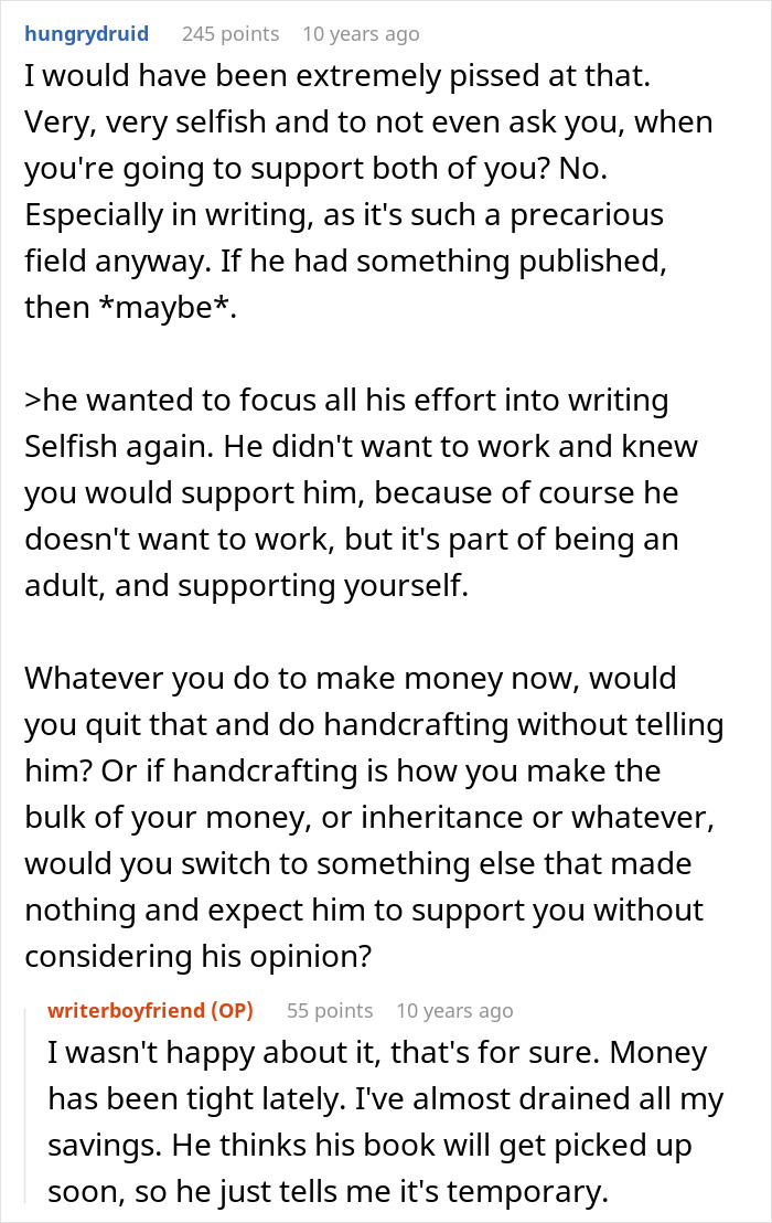 Woman Reads Boyfriend's Novel, Realizes Something That Forever Changes The Way She Feels About Him Woman Reads Boyfriend's Novel, Realizes Something That Forever Changes The Way She Feels About Him
