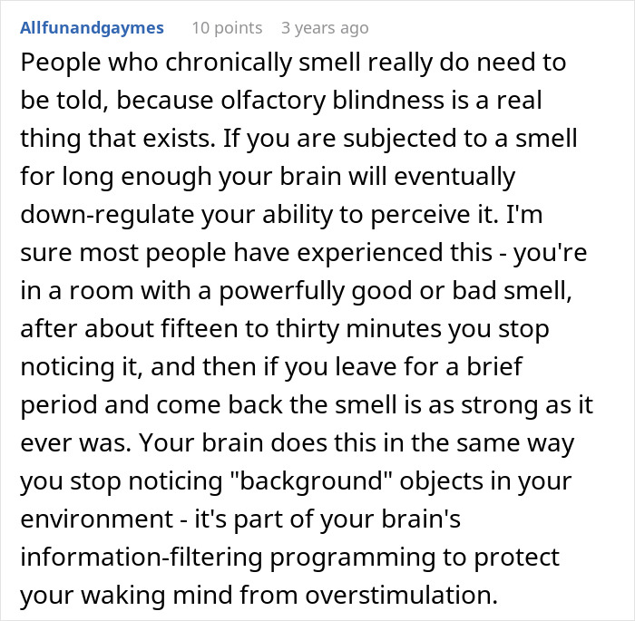 Friend’s Musty Smell Starts Clearing Rooms, Woman Dreads Being The One Who Finally Tells Her Friend’s Musty Smell Starts Clearing Rooms, Woman Dreads Being The One Who Finally Tells Her