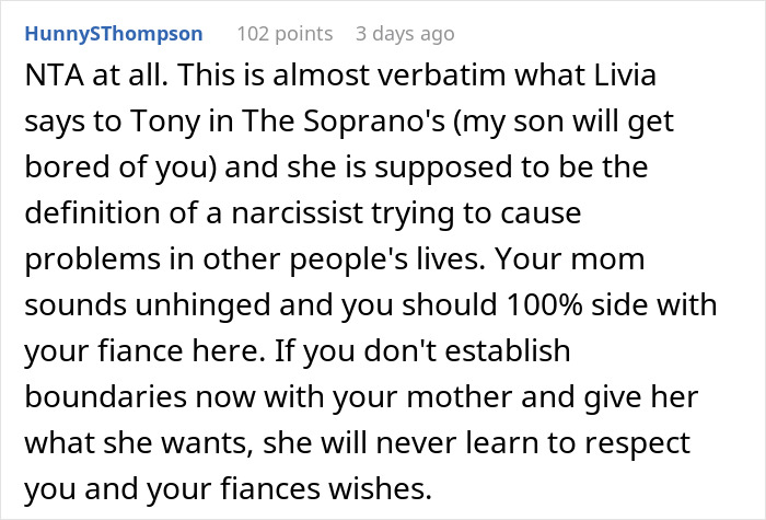 Comparison of mom's behavior to a narcissist causing family problems Comparison of mom's behavior to a narcissist causing family problems