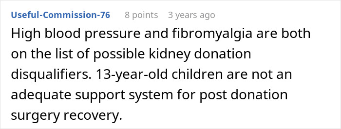 A comment lists medical reasons against kidney donation and challenges a toxic mom's expectation.