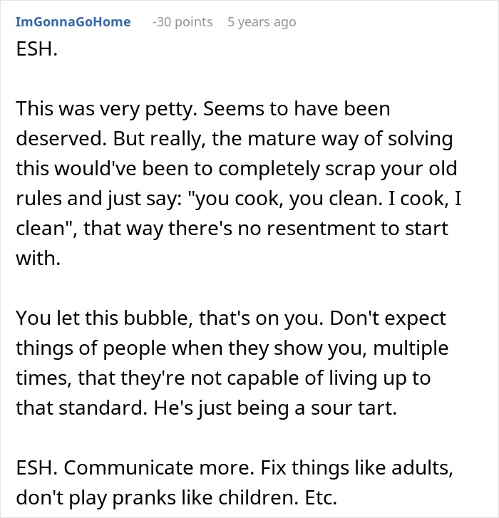 Woman Stops Cleaning As She Cooks To Prove A Point, Husband Still Doesn't Get It Woman Stops Cleaning As She Cooks To Prove A Point, Husband Still Doesn't Get It