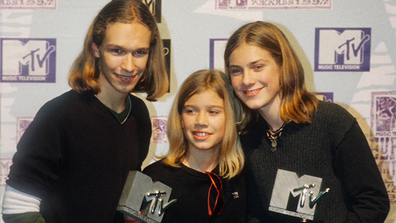 40YO Hanson Brothers Stun Fans With Wildly Different Life 3 Decades After Fame