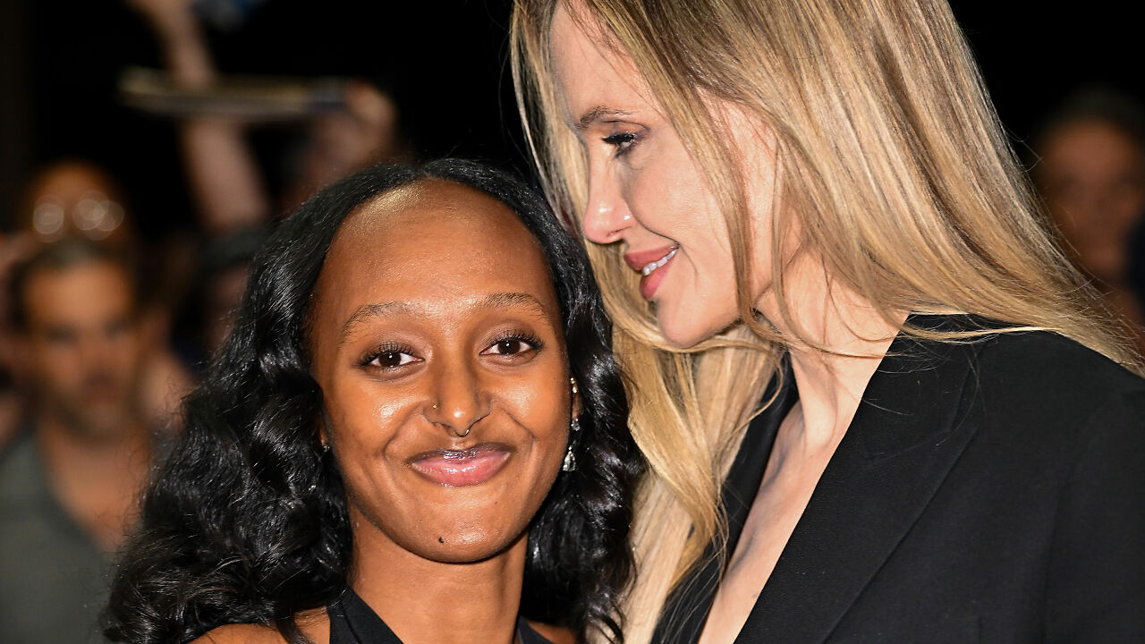 Angelina Jolie’s Daughter Zahara Joins Siblings As She Makes Brutal Move Against Dad Brad Pitt