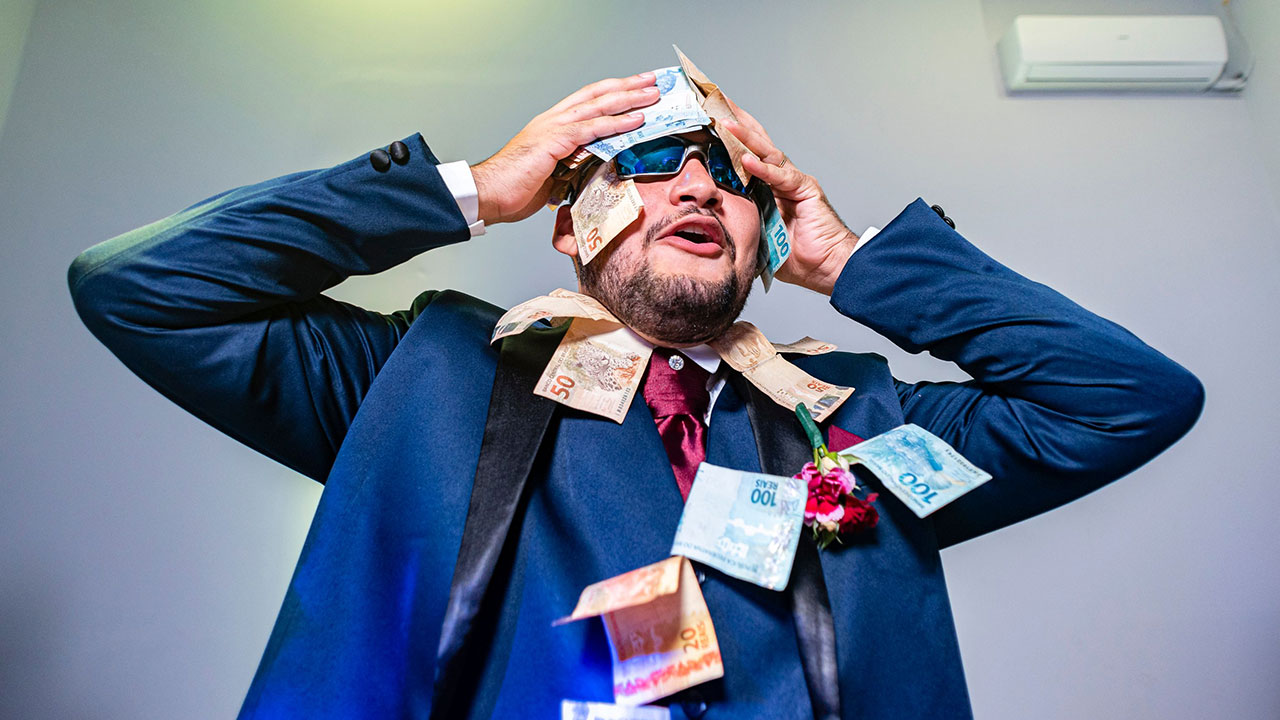 74 Wild Stories Of People Who Found Themselves Richer Than They Ever Dreamed