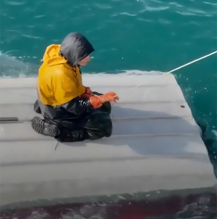 15YO Alaskan Boy Who Survived 62 Hours At Sea Makes Chilling Revelation After Getting Rescued 15YO Alaskan Boy Who Survived 62 Hours At Sea Makes Chilling Revelation After Getting Rescued