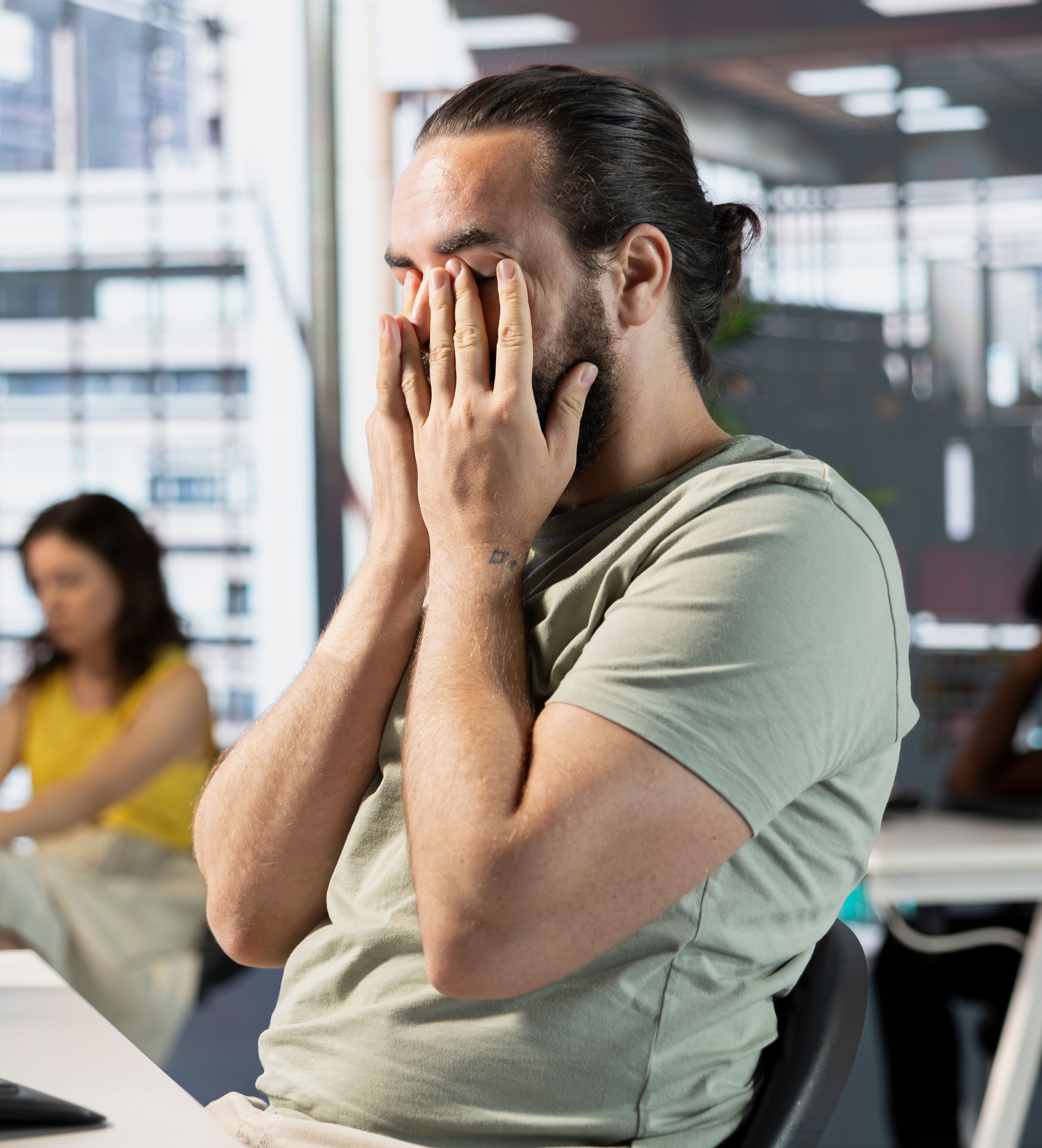 Guy Learns The Hard Way Why People In The Office Ignore One Specific Person Guy Learns The Hard Way Why People In The Office Ignore One Specific Person