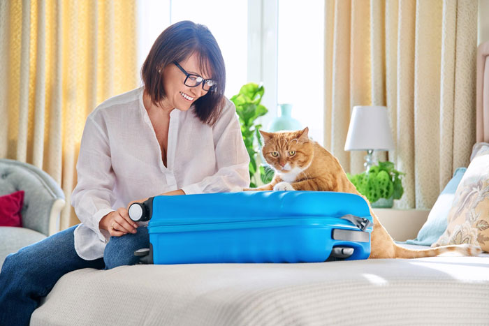 Woman Declines Friend’s Year-Long Cat-Sitting Request, Then Learns She Had Another Option All Along Woman Declines Friend’s Year-Long Cat-Sitting Request, Then Learns She Had Another Option All Along