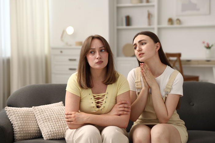 Woman Declines Friend’s Year-Long Cat-Sitting Request, Then Learns She Had Another Option All Along Woman Declines Friend’s Year-Long Cat-Sitting Request, Then Learns She Had Another Option All Along