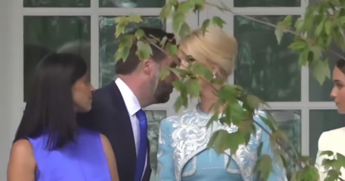 Lip Reader Reveals The Comment From JD Vance That Made Ivanka Trump Warn Him “Don’t Say That”