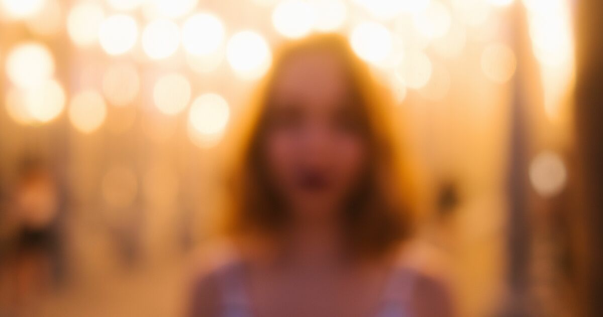 “How Sharp Is Your Vision?”: Try To Name All 27 Things Hidden In These Blurry Images