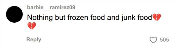 A comment about American parents filling their grocery cart with frozen and junk food, lamenting the lack of actual food. A comment about American parents filling their grocery cart with frozen and junk food, lamenting the lack of actual food.