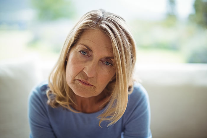Controlling Mom With Anger Issues Explodes At Daughter For Eating Salad, Hubby Gets Up In Her Grill Controlling Mom With Anger Issues Explodes At Daughter For Eating Salad, Hubby Gets Up In Her Grill