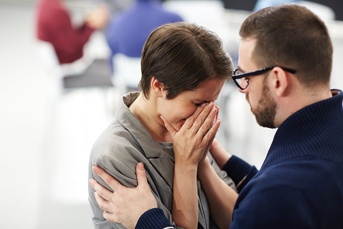 Controlling Mom With Anger Issues Explodes At Daughter For Eating Salad, Hubby Gets Up In Her Grill Controlling Mom With Anger Issues Explodes At Daughter For Eating Salad, Hubby Gets Up In Her Grill