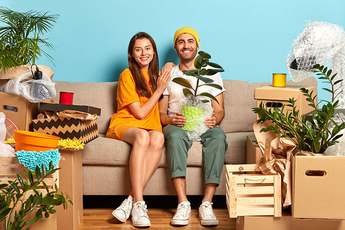 Controlling Mom With Anger Issues Explodes At Daughter For Eating Salad, Hubby Gets Up In Her Grill Controlling Mom With Anger Issues Explodes At Daughter For Eating Salad, Hubby Gets Up In Her Grill
