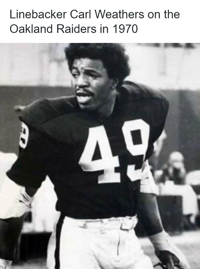 A remarkable photo showing the past with Carl Weathers as an Oakland Raiders linebacker in 1970