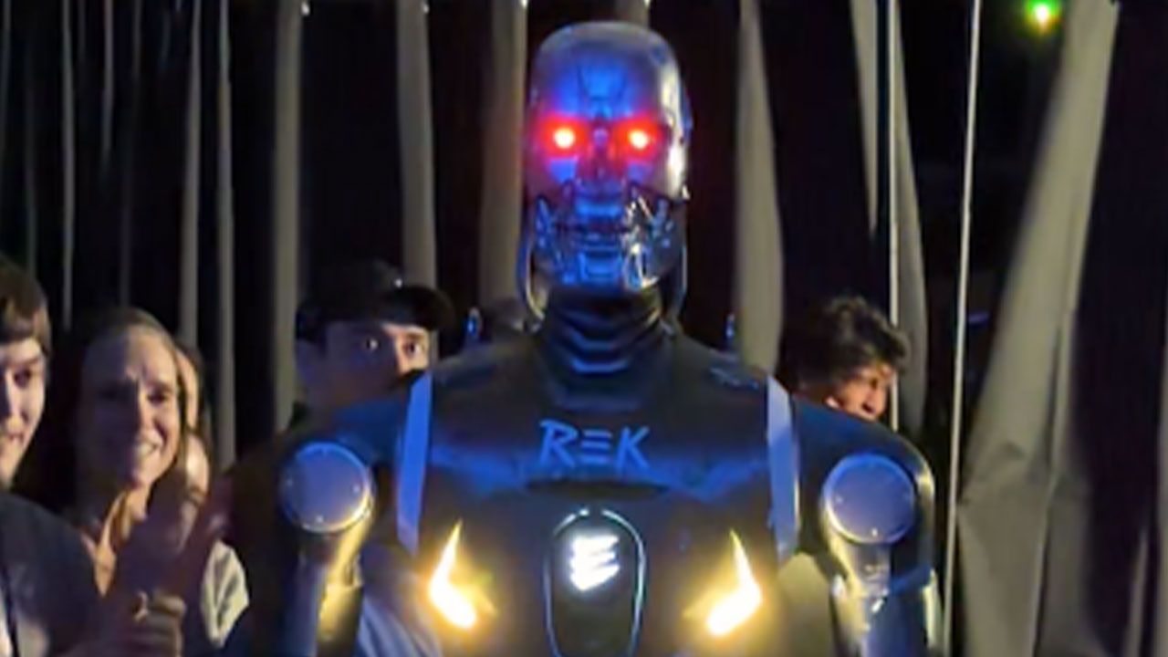 Viral Video Looks Like Sci-Fi, But The World Did In Fact Just See Its First ‘Man Vs. Robot’ Cage Fight