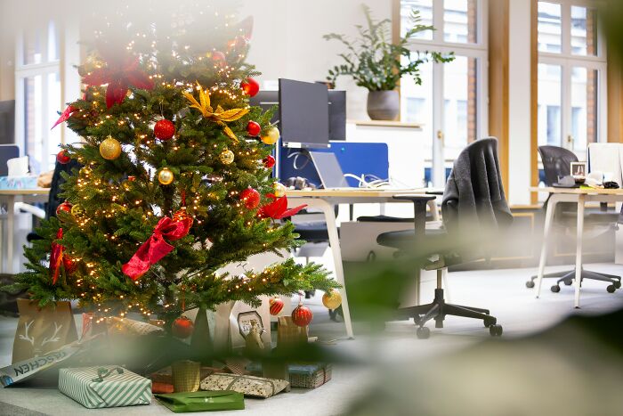 69 Workplace Rules That Exist Because Someone Did Something Truly Unhinged