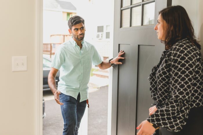 Creepy Landlord Allows Himself Way Too Much And Calls His Tenant Dramatic For Feeling Uncomfortable