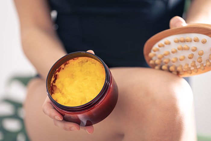 Camellia-Scented Body Scrub Exposes Why Guy Kept Ignoring His GF For Almost 2 Months Camellia-Scented Body Scrub Exposes Why Guy Kept Ignoring His GF For Almost 2 Months