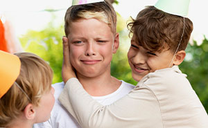 Middle Child Syndrome: The Psychology Behind Feeling Lost Between Older And Younger Siblings