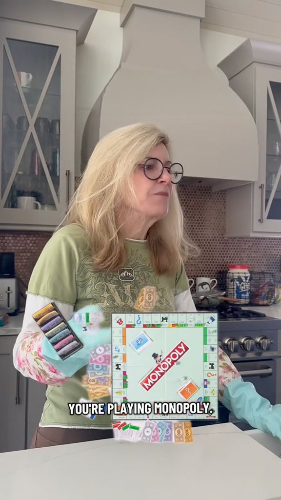 Woman Explains Systemic Racism With One Unexpected Analogy, Goes Viral With 3.5 Million Views Woman Explains Systemic Racism With One Unexpected Analogy, Goes Viral With 3.5 Million Views