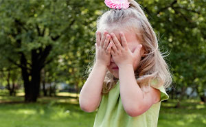 Daughter Can’t Breathe, Smell, Or Forgive After Mom Hid Her Childhood Injury For Years