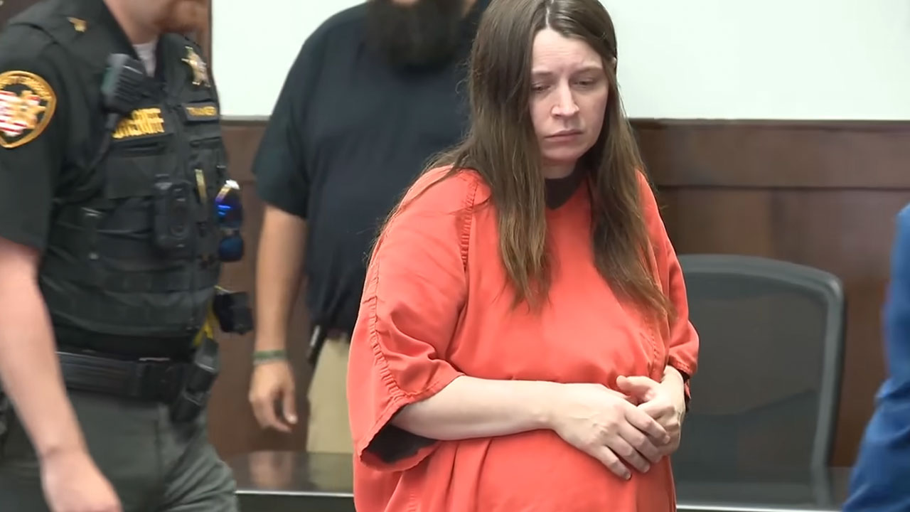 Ohio ‘House Of Horrors’ Mom Of 16 Sparks Pregnancy Speculation After Latest Court Appearance