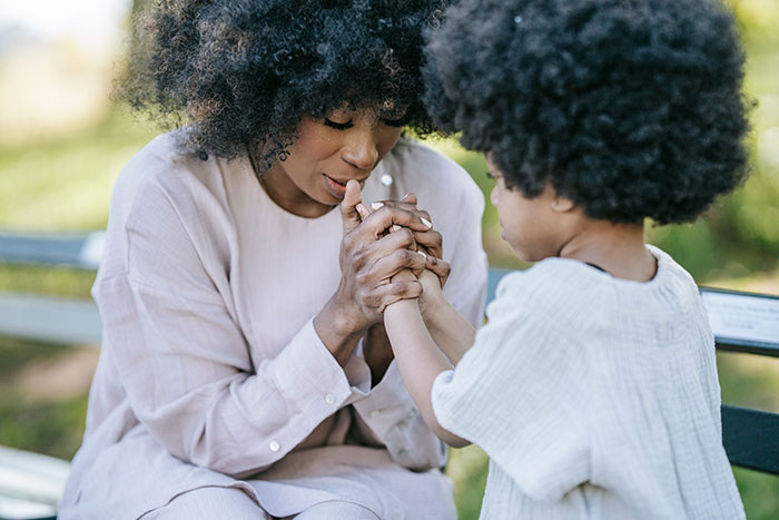 Woman Fights Homelessness And Her Gratitude Towards Her Family Soon Turns Into Rage Woman Fights Homelessness And Her Gratitude Towards Her Family Soon Turns Into Rage