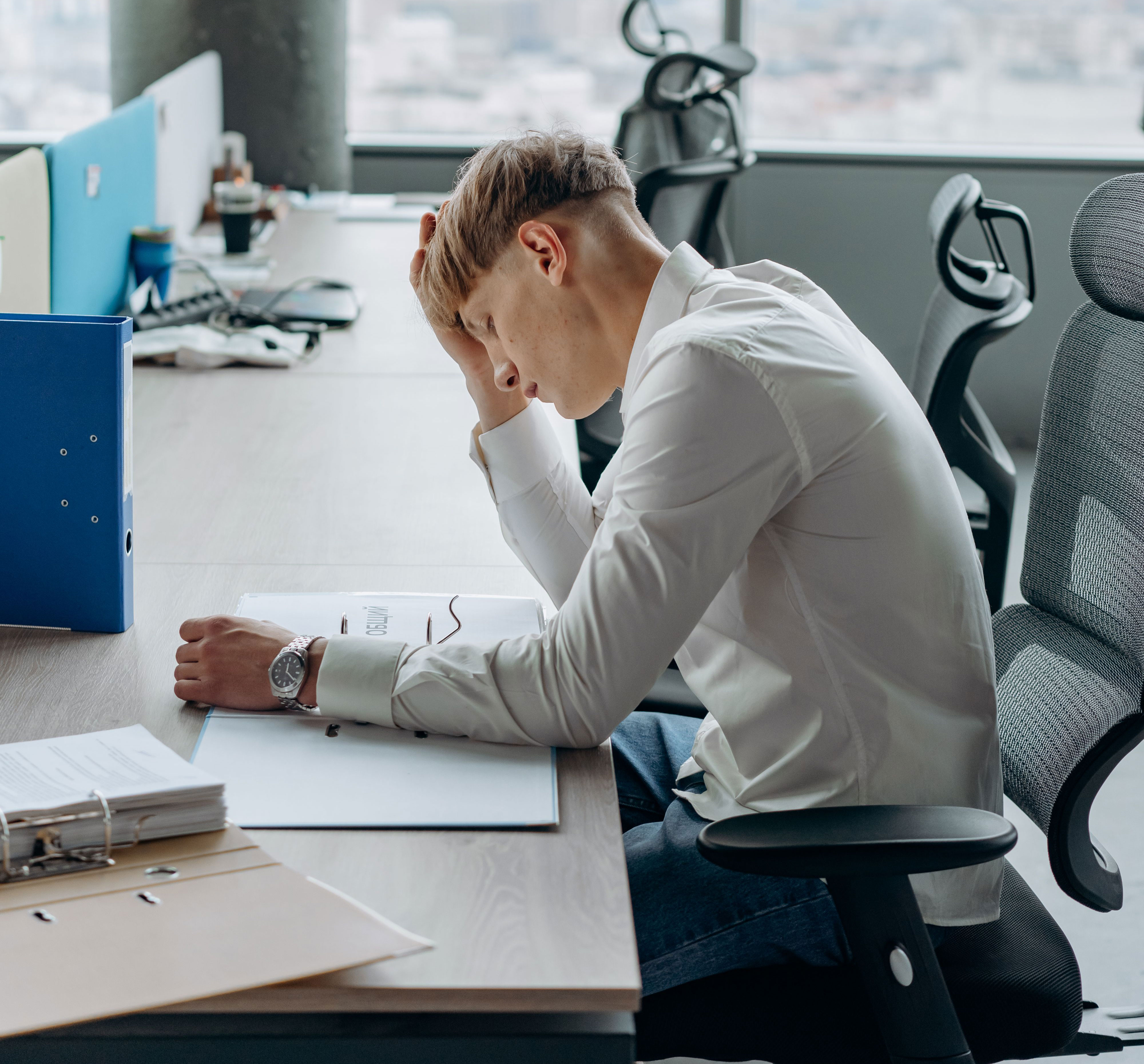 Guy Learns The Hard Way Why People In The Office Ignore One Specific Person Guy Learns The Hard Way Why People In The Office Ignore One Specific Person