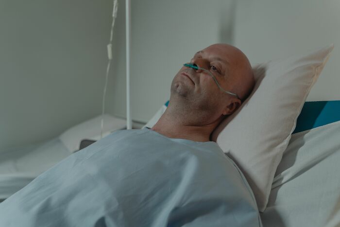 Anesthesiologists Spill The Tea On 75 Of The Most Bizarre Things People Said Under Medication