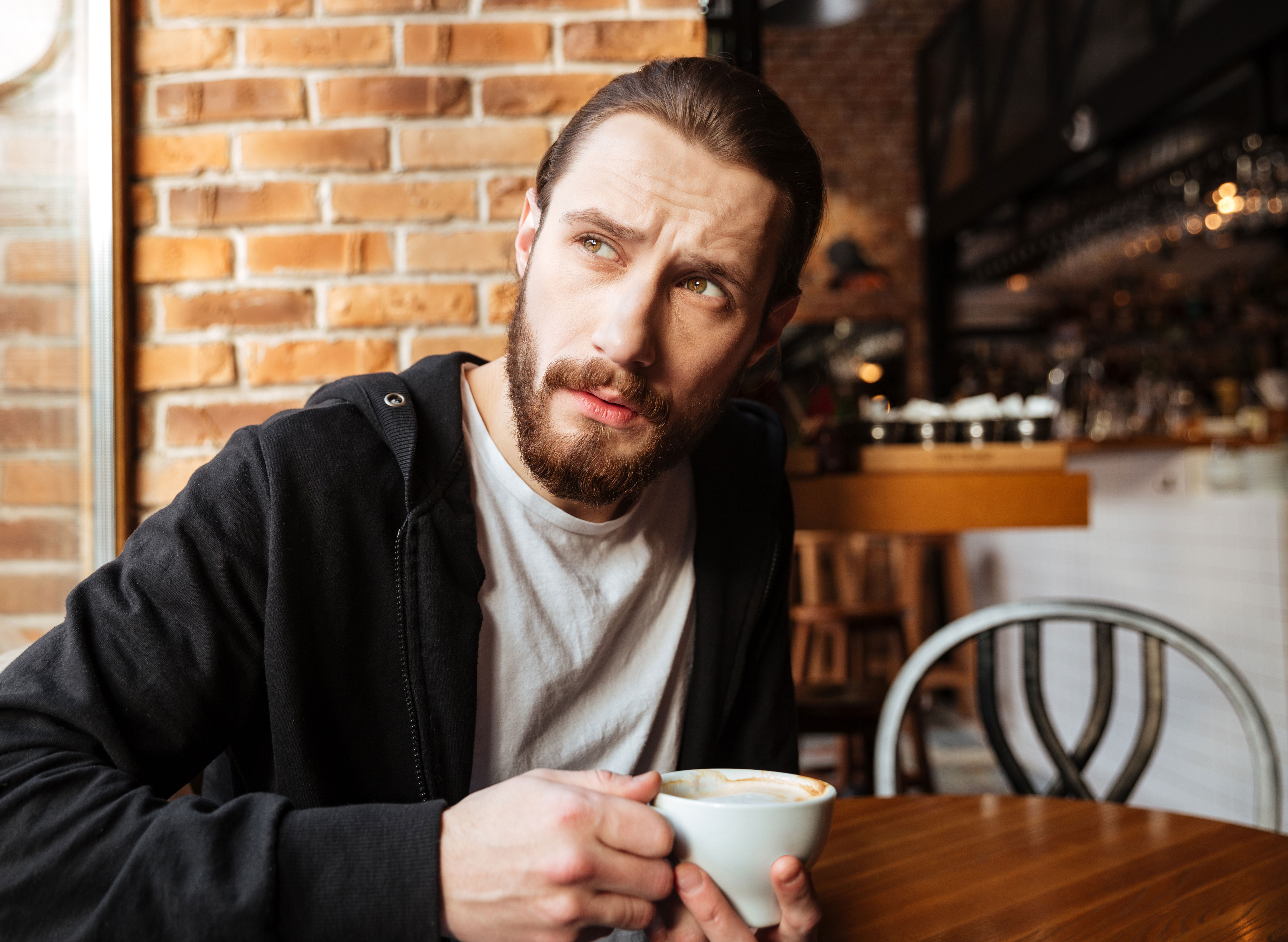 Guy Shares His Girlfriend's Weird Quirk, Doesn't Know If He Can Get Over It