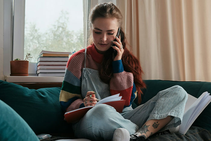 Woman Thinks A Teen Wants Her Husband, Then Gets A List Of Reasons She Absolutely Doesn’t Woman Thinks A Teen Wants Her Husband, Then Gets A List Of Reasons She Absolutely Doesn’t