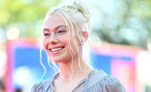 Phoebe Bridgers’ Visible Leg Hair Sparks Emotional Reaction From Fan: “You Are So Important To Me”