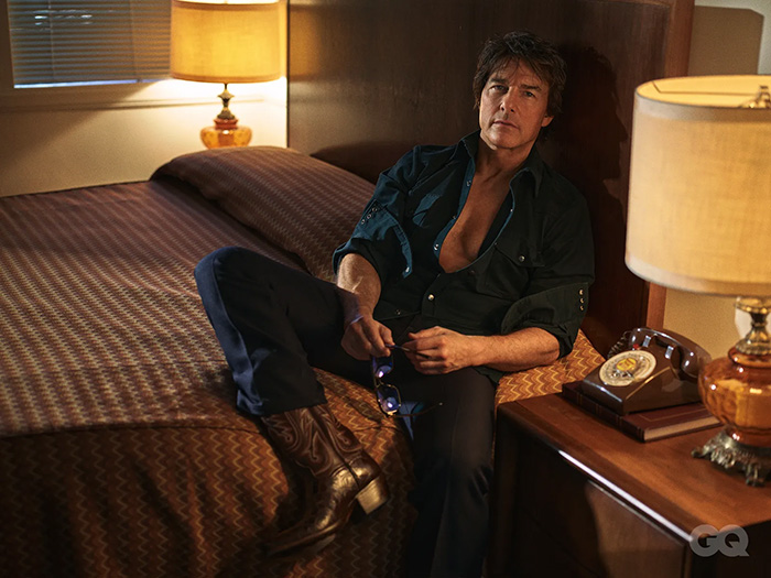 Tom Cruise Gets Ruthlessly Mocked Over “Embarrassing” New Photoshoot As Fans Zero In On His Unusual Look Tom Cruise Gets Ruthlessly Mocked Over “Embarrassing” New Photoshoot As Fans Zero In On His Unusual Look